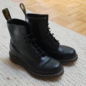 Dr. Martens boots size 8, EUC
